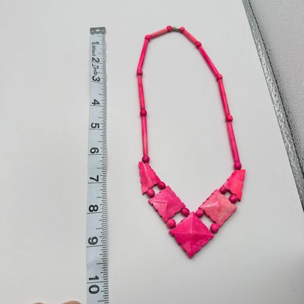Vintage 80s Fuchsia Beaded Bib Necklace - Bold Statement Jewelry